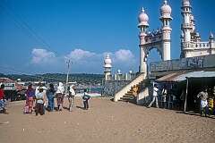 The mosque of Vizhinjam, 3 kilometres south of Kovalam.