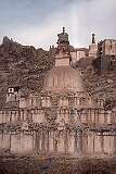 View towards Shey Monastery and Palace ruins, with large chorten, four kilometres northwest of Thikse ; Shey was Ladakh's summer capital until the mid-19th century.