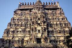 The southern “gopuram” tower of the Thillai Nataraja Temple in Chidambaran, a prime example of Chola artistry.