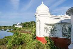Surrounded by scenic wetlands, Neermahal once hosted boat races and moonlit gatherings. Today, visitors can reach the palace by boat.