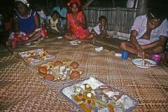 Evening meal at a farewell party in the “Morairiki Hotel” in Tuarabu.