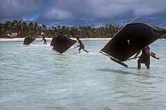 Racing model canoes in the lagoon of Tabiteuea, a small islet of North Tarawa.